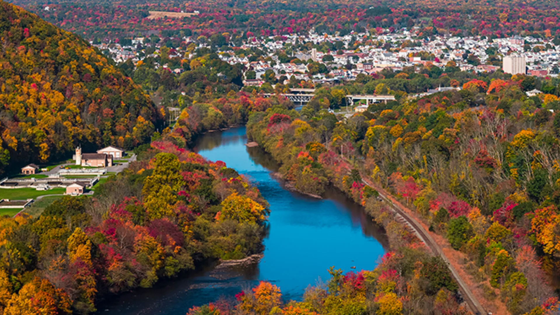 Colorful fall in Appalachian Mountains, Pennsylvania