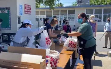 Meal distribution in Sacramento during the COVID-19 pandemic