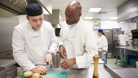 Chef trainee and supervisor