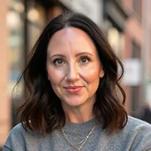 Sarah Arden headshot