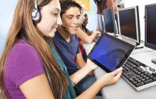 Image of college students in a computer lab